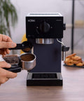 immagine-4-solac-macchina-da-caffe-espresso-e-cappuccino-1050w-ean-8433766201152