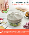Tritatutto manuale Avilia con meccanismo a strappo pratico, perfetto per azionarlo ovunque senza sforzo, sicuro con noci e cipolla