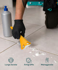 Raschietto a lunga durata, antigraffio e maneggevole per uso professionale, con guanti di protezione su pavimenti