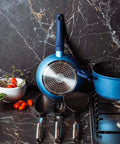 Avilia Padelle Antiaderenti Gaia Alluminio Blu con Fondo a Induzione Set 3 Pezzi 18-22-26cm con Manico Ergonomico Ean-8056819042856