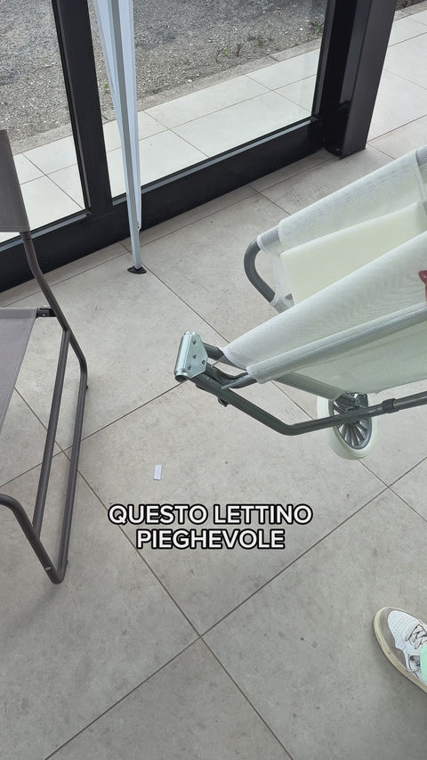 Lettino Reclinabile Pieghevole con Schienale Regolabile, Ruote, Cuscino e Struttura Leggera Ean-8023755054328