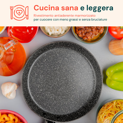 Cucina sana e leggera con rivestimento antiaderente marmorizzato per cuocere con meno grassi e senza bruciature