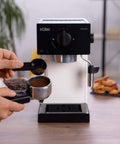 immagine-2-solac-macchina-da-caffe-espresso-e-cappuccino-1050w-ean-8433766201190