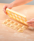 immagine-3-tescoma-stampo-per-10-ravioli-tondi-in-plastica-ean-8595028482300