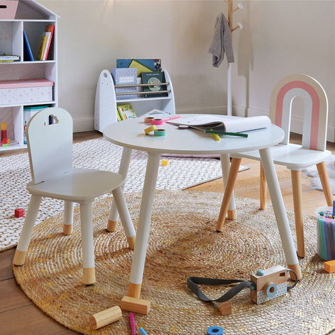 immagine-7-atmosphera-for-kids-tavolino-rotondo-in-legno-per-bambini-60x43cm-ean-3560238909089